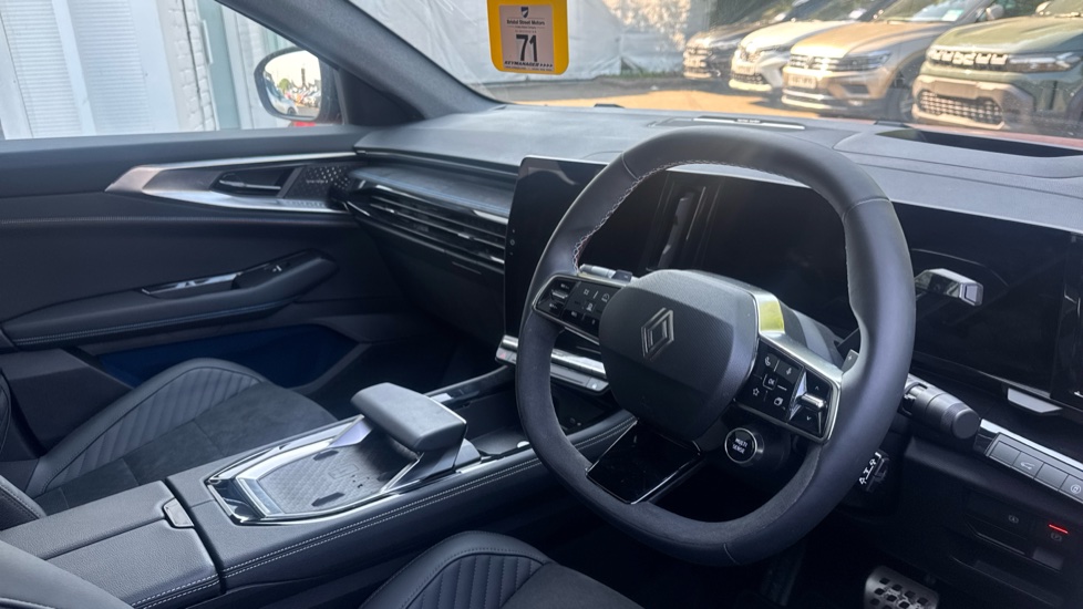 Renault Rafale E-Tech FHEV Iconic Esprit Alpine 5dr Auto 4C Hybrid Estate - Image 11