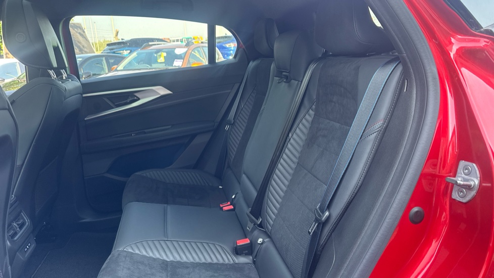 Renault Rafale E-Tech FHEV Iconic Esprit Alpine 5dr Auto 4C Hybrid Estate - Image 16
