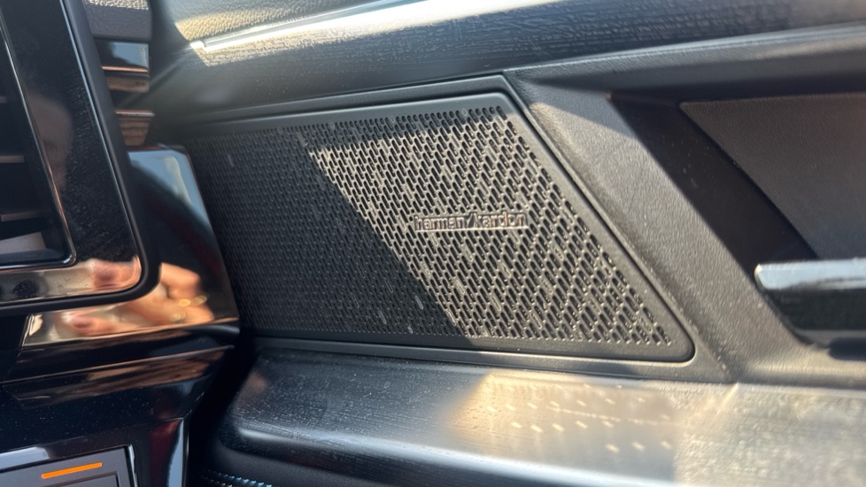 Renault Rafale E-Tech FHEV Iconic Esprit Alpine 5dr Auto 4C Hybrid Estate - Image 39
