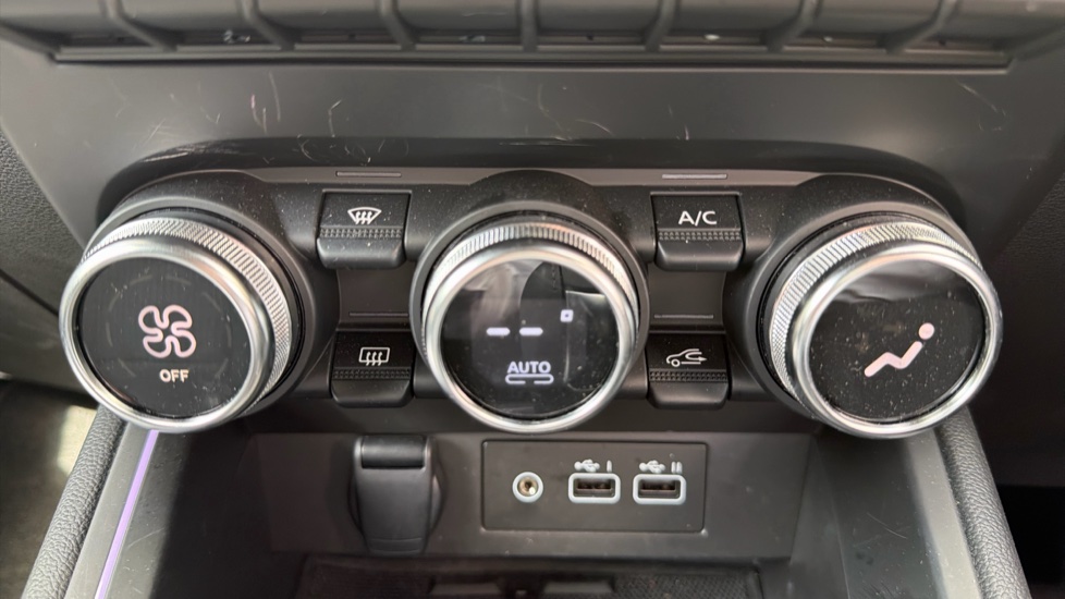 Renault Clio 1.6 E-TECH full hybrid 145 Techno 5dr Auto Hybrid Hatchback - Image 21