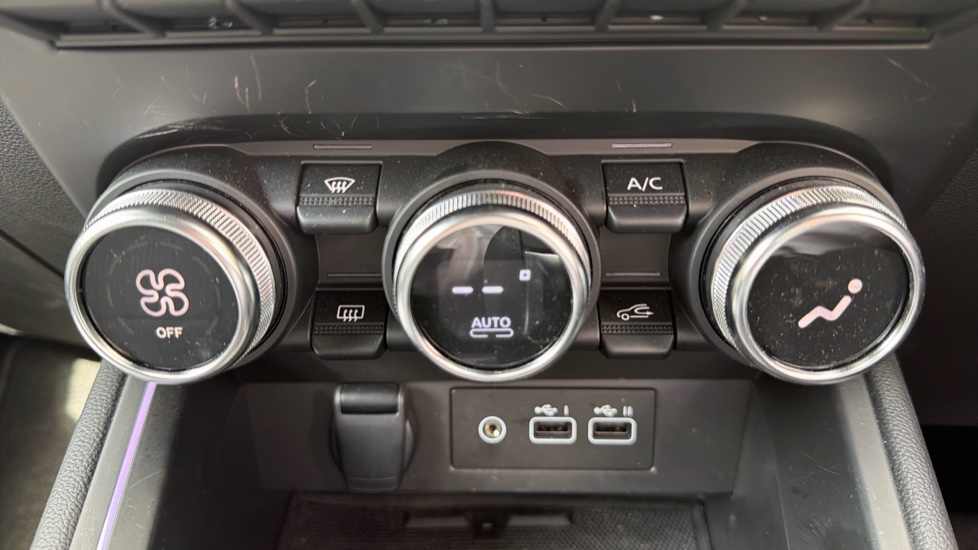 Renault Clio 1.6 E-TECH full hybrid 145 Techno 5dr Auto Hybrid Hatchback - Image 22