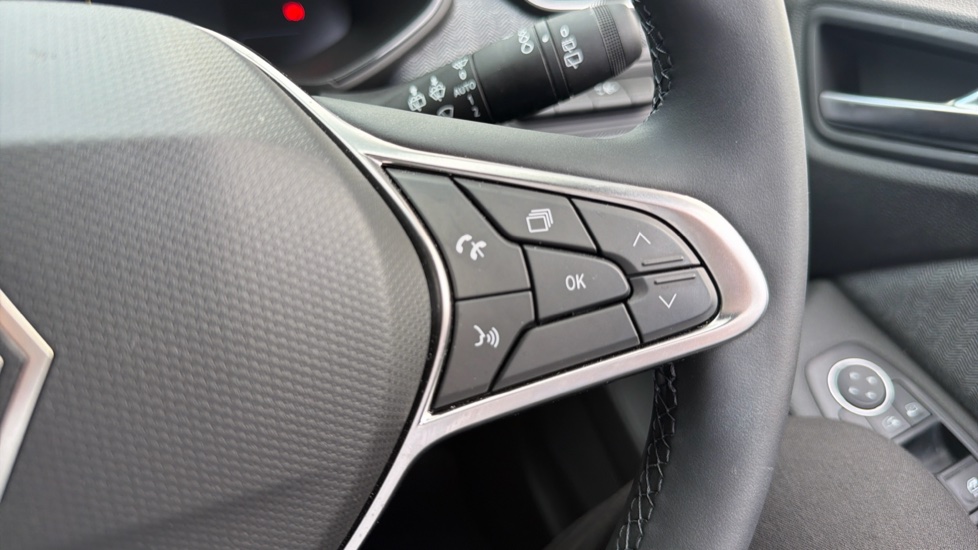 Renault Clio 1.6 E-TECH full hybrid 145 Techno 5dr Auto Hybrid Hatchback - Image 25