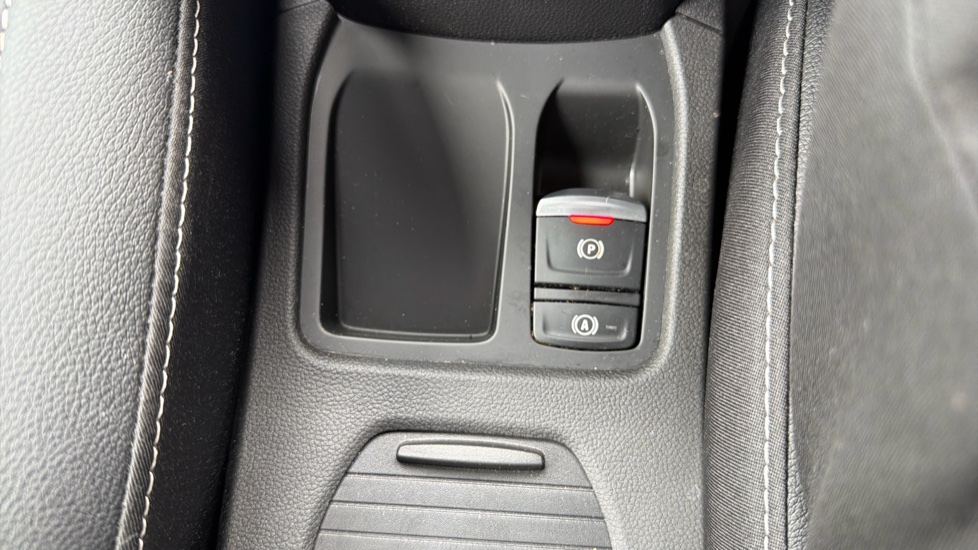 Renault Clio 1.6 E-TECH full hybrid 145 Techno 5dr Auto Hybrid Hatchback - Image 33