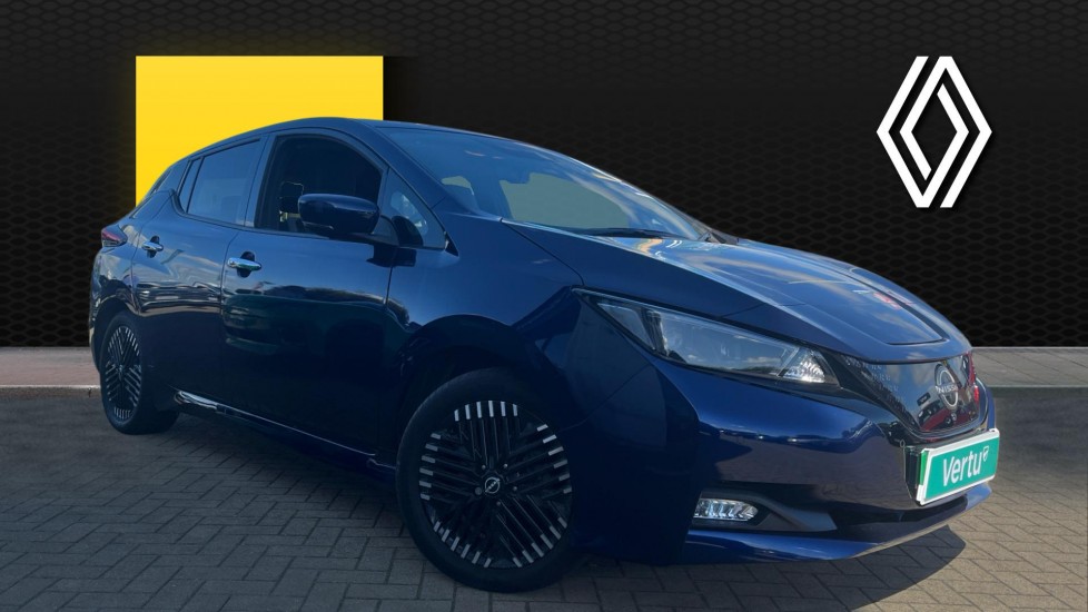 Nissan LEAF 110kW Tekna 39kWh 5dr Auto Electric Hatchback - Image 1