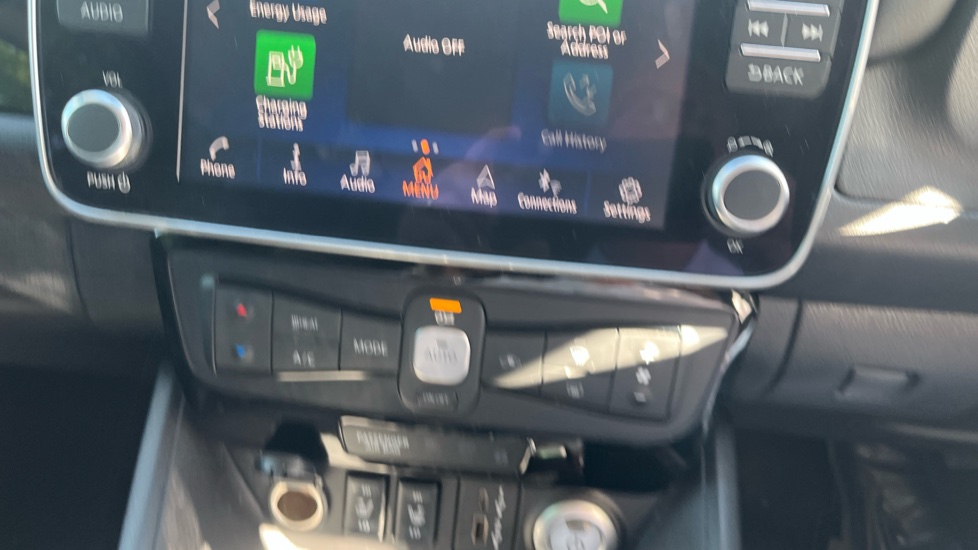 Nissan LEAF 110kW Tekna 39kWh 5dr Auto Electric Hatchback - Image 22