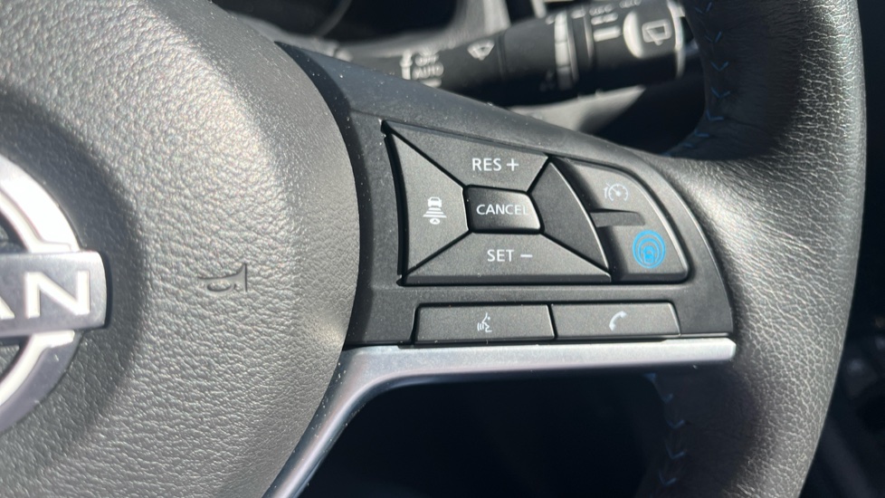 Nissan LEAF 110kW Tekna 39kWh 5dr Auto Electric Hatchback - Image 30