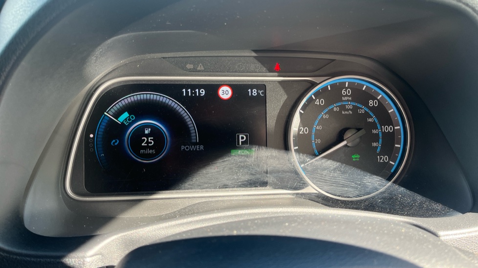 Nissan LEAF 110kW Tekna 39kWh 5dr Auto Electric Hatchback - Image 31