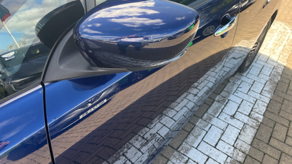 Nissan LEAF 110kW Tekna 39kWh 5dr Auto Electric Hatchback - Image 42