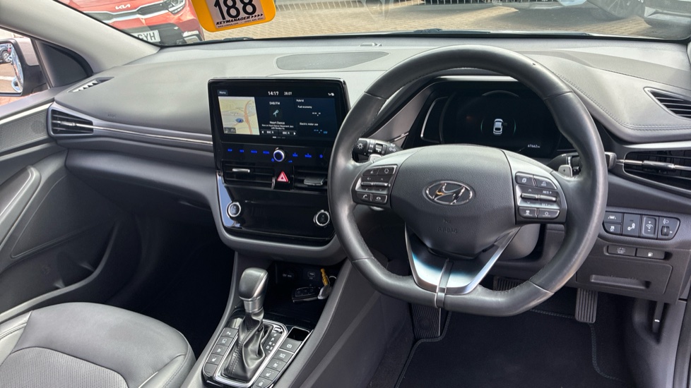 Hyundai IONIQ 1.6 GDi Hybrid Premium SE 5dr DCT Hybrid Hatchback - Image 10