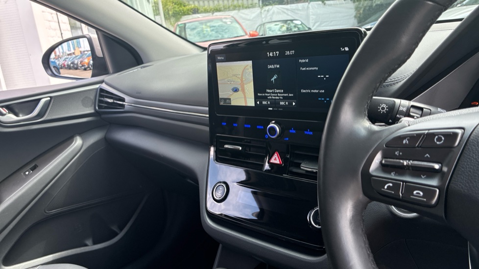 Hyundai IONIQ 1.6 GDi Hybrid Premium SE 5dr DCT Hybrid Hatchback - Image 27