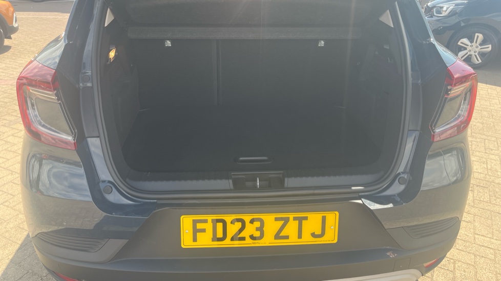 Renault Captur 1.6 E-Tech full hybrid 145 Evolution 5dr Auto Hybrid Hatchback - Image 4
