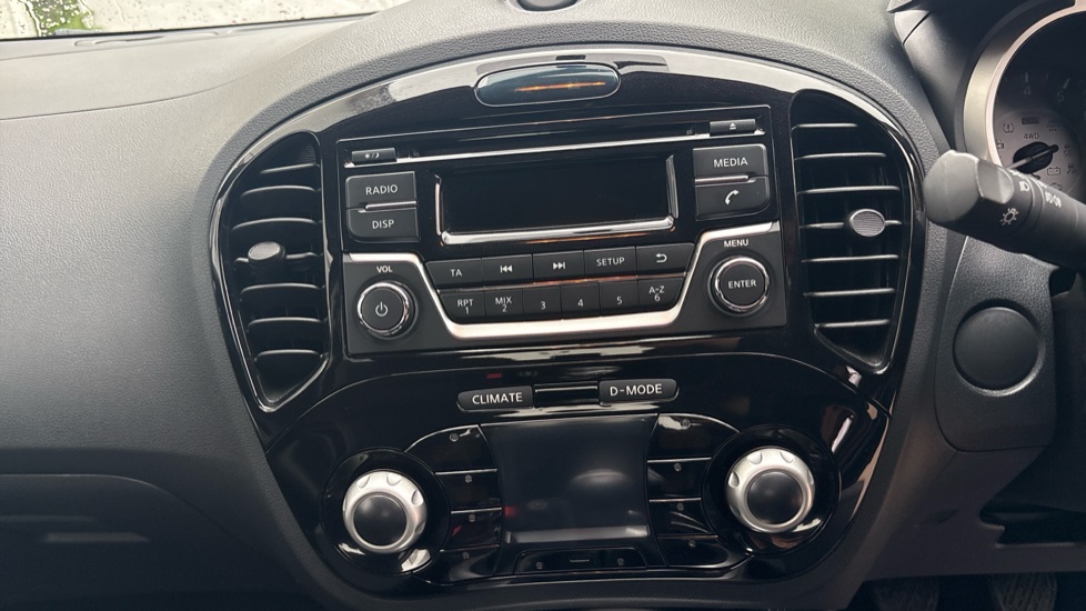 Nissan Juke 1.6 [112] Acenta 5dr Petrol Hatchback - Image 12