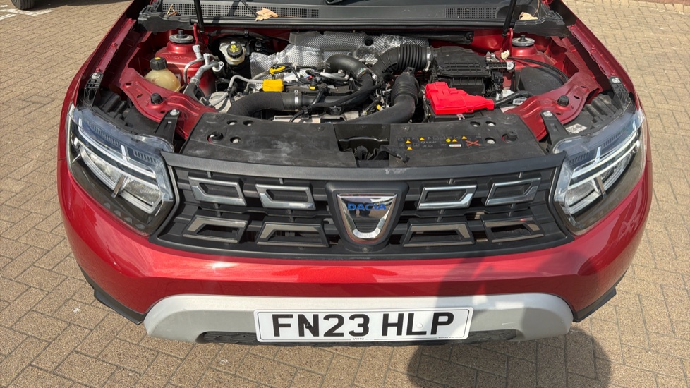 Dacia Duster 1.0 TCe 90 Prestige 5dr Petrol Estate - Image 8