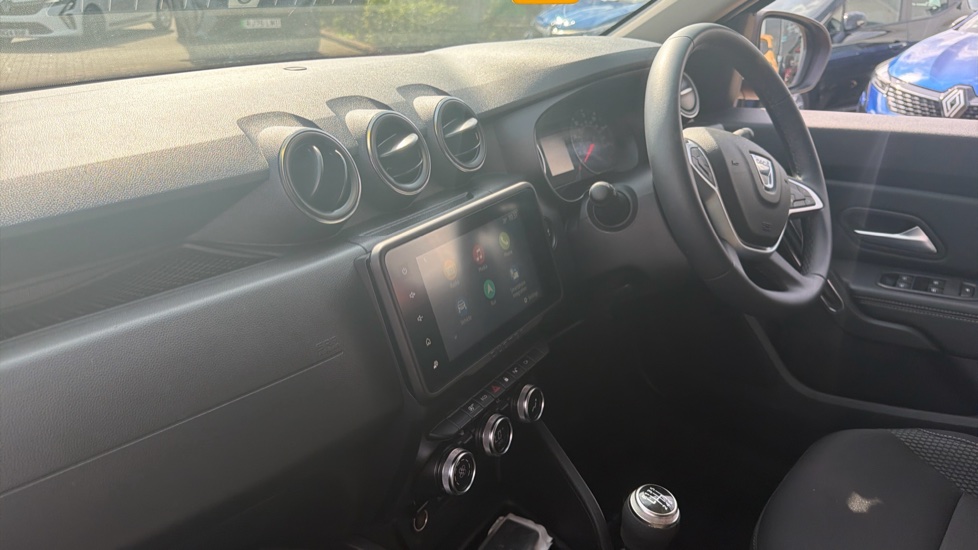 Dacia Duster 1.0 TCe 90 Prestige 5dr Petrol Estate - Image 9