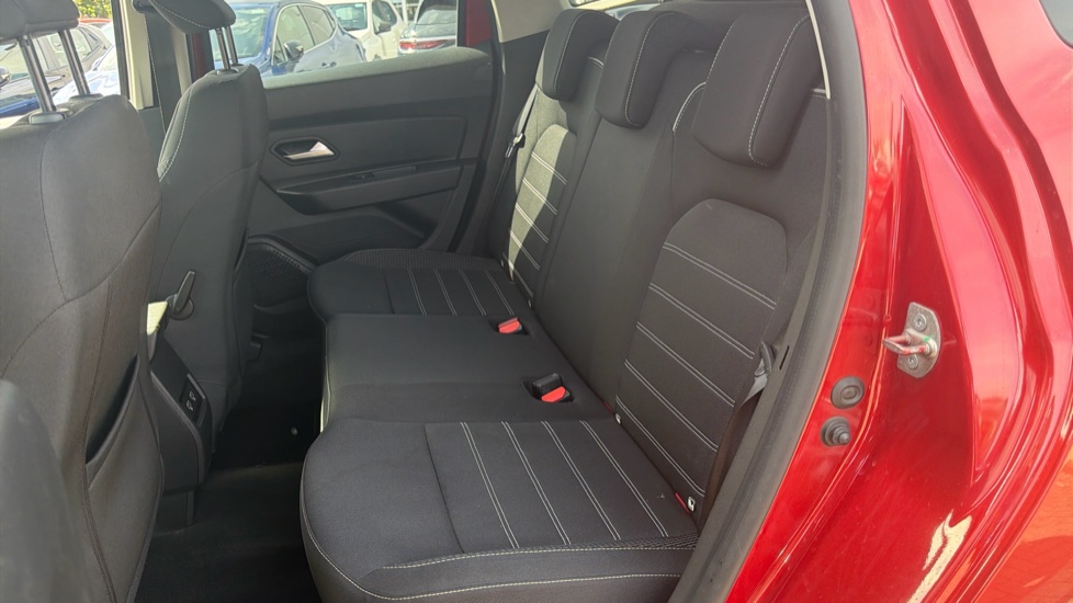 Dacia Duster 1.0 TCe 90 Prestige 5dr Petrol Estate - Image 16