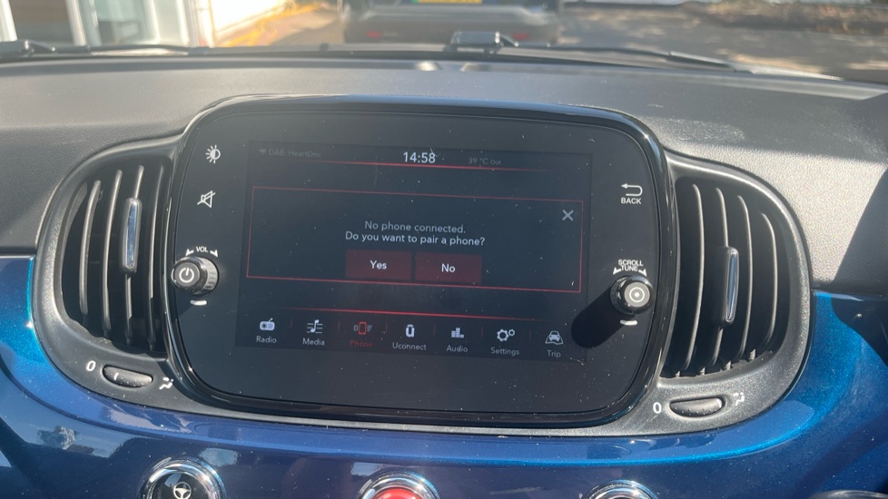 Fiat 500 1.0 Mild Hybrid Dolcevita [Part Leather] 3dr Petrol Hatchback - Image 12