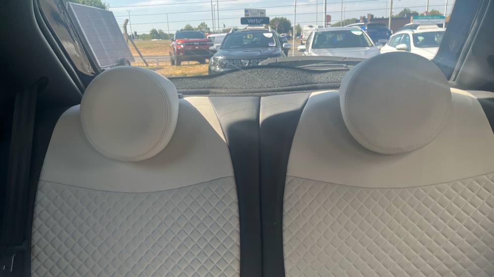 Fiat 500 1.0 Mild Hybrid Dolcevita [Part Leather] 3dr Petrol Hatchback - Image 15