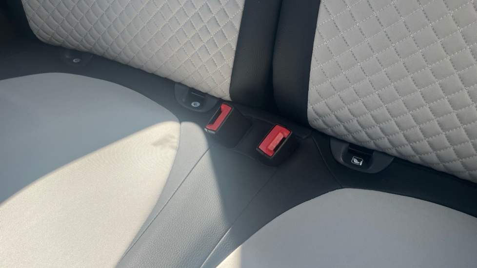 Fiat 500 1.0 Mild Hybrid Dolcevita [Part Leather] 3dr Petrol Hatchback - Image 17