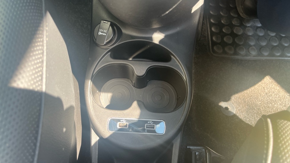 Fiat 500 1.0 Mild Hybrid Dolcevita [Part Leather] 3dr Petrol Hatchback - Image 24