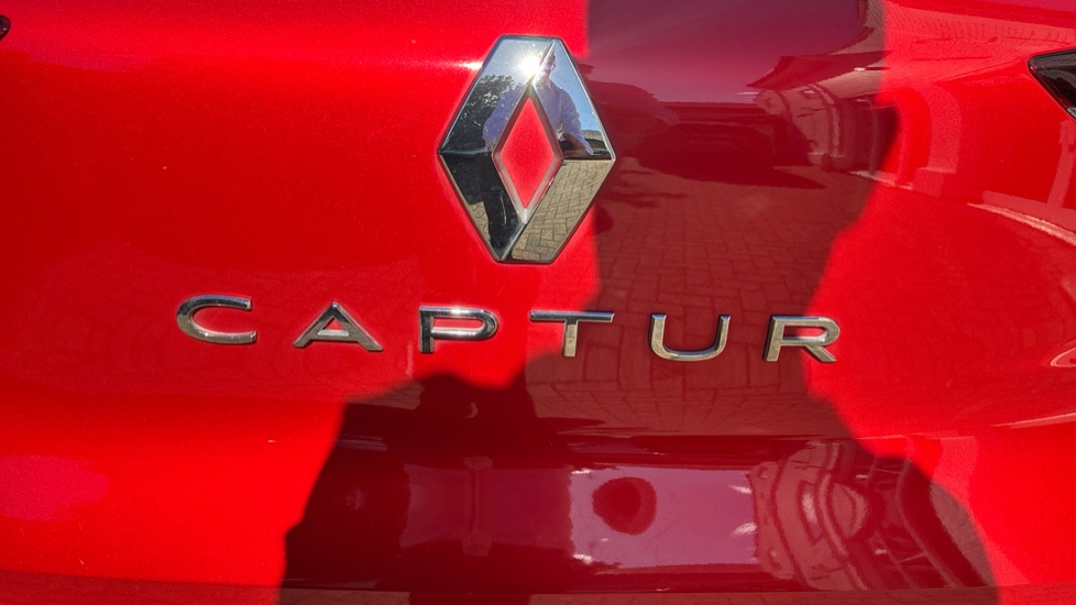 Renault Captur 1.6 E-Tech full hybrid 145 Evolution 5dr Auto Hybrid Hatchback - Image 38