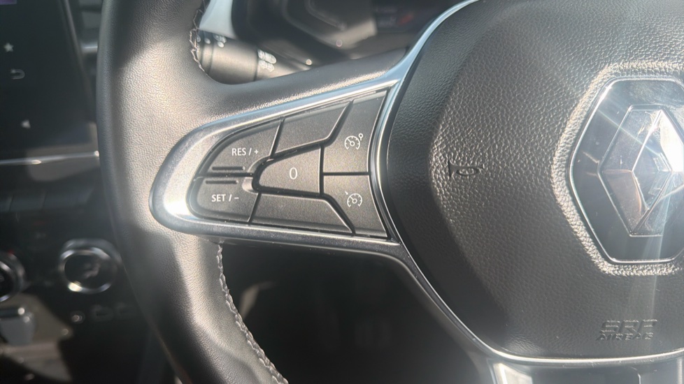 Renault Captur 1.0 TCE 90 Techno 5dr Petrol Hatchback - Image 26