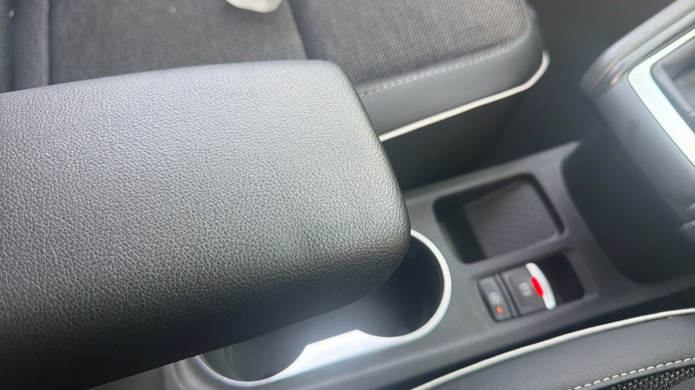 Renault Captur 1.0 TCE 90 Techno 5dr Petrol Hatchback - Image 35