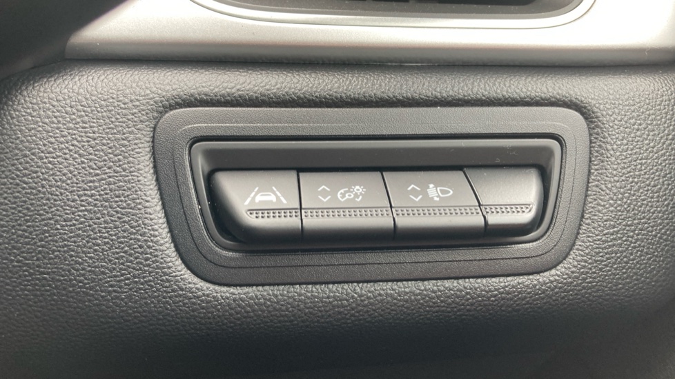 Renault Captur 1.0 TCE 90 Techno 5dr Petrol Hatchback - Image 45