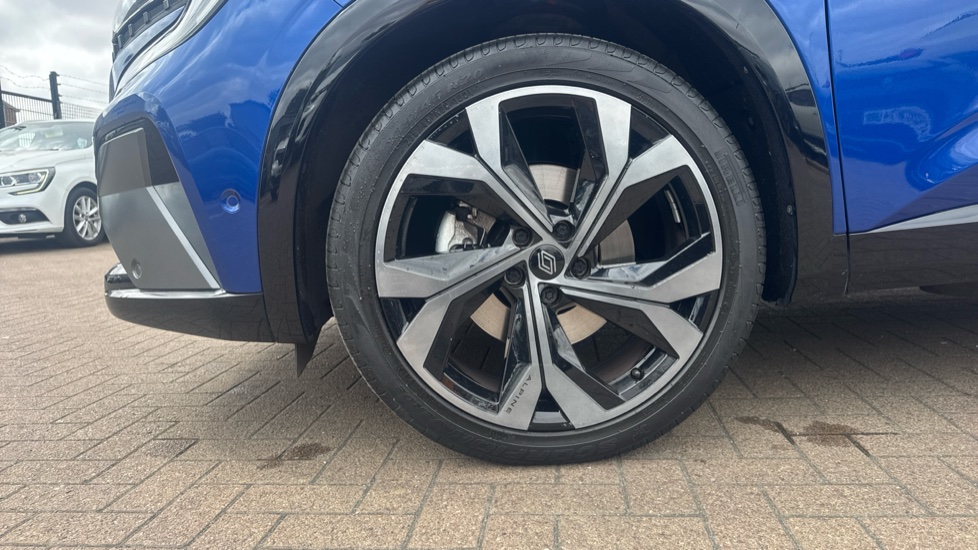 Renault Austral E-Tech FHEV Techno Esprit Alpine 5dr Auto Hybrid Estate - Image 7