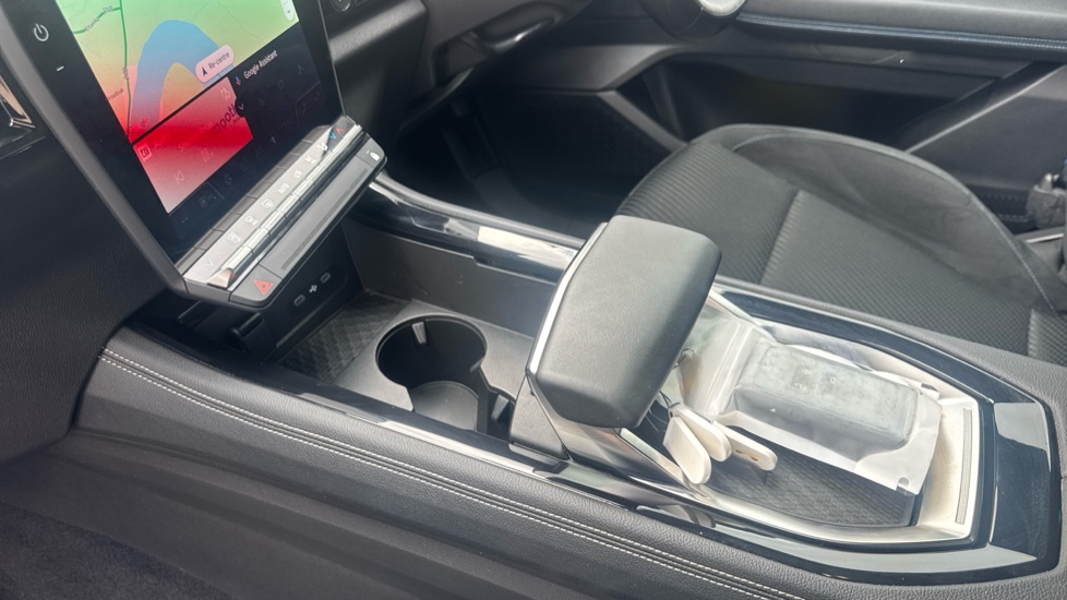 Renault Austral E-Tech FHEV Techno Esprit Alpine 5dr Auto Hybrid Estate - Image 13