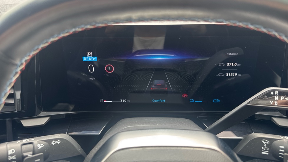 Renault Austral E-Tech FHEV Techno Esprit Alpine 5dr Auto Hybrid Estate - Image 18