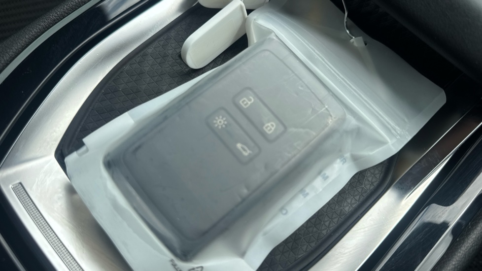 Renault Austral E-Tech FHEV Techno Esprit Alpine 5dr Auto Hybrid Estate - Image 20