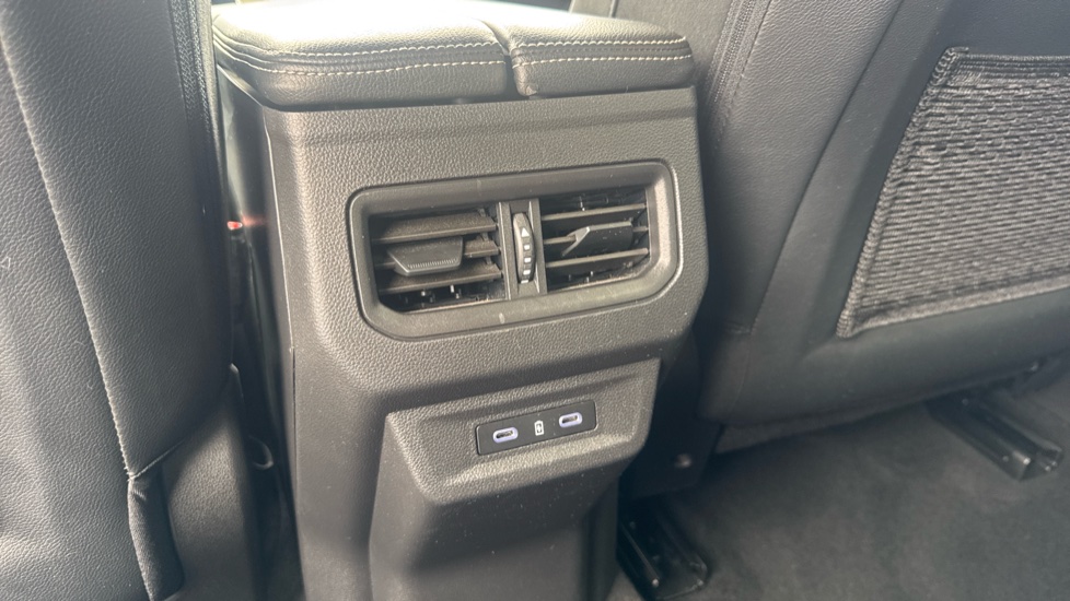 Renault Austral E-Tech FHEV Techno Esprit Alpine 5dr Auto Hybrid Estate - Image 21