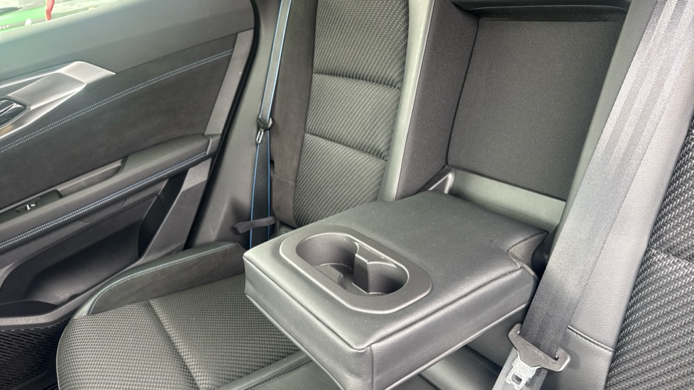 Renault Austral E-Tech FHEV Techno Esprit Alpine 5dr Auto Hybrid Estate - Image 22