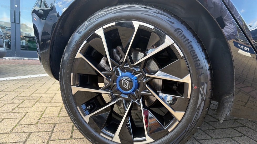 Renault Clio 1.0 TCe 90 Esprit Alpine 5dr Petrol Hatchback - Image 7