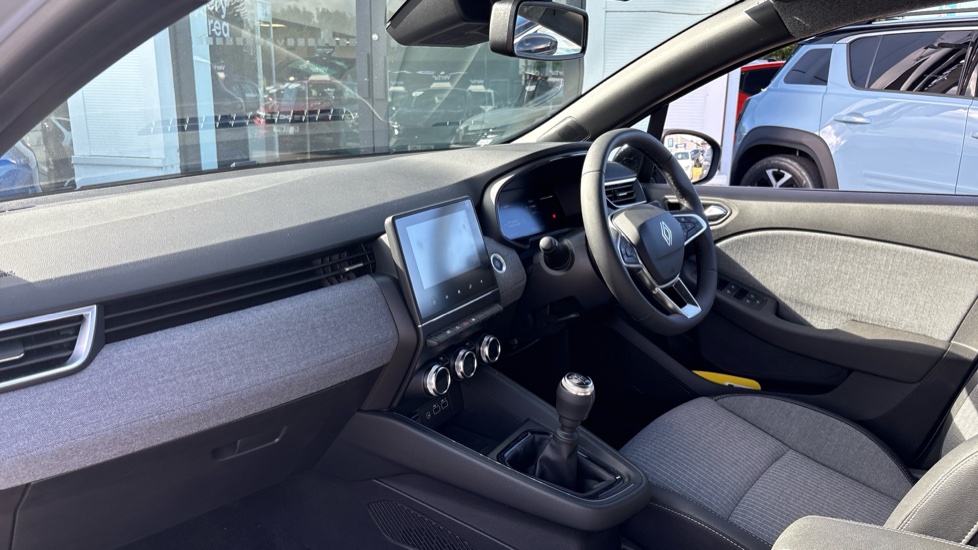 Renault Clio 1.0 TCe 90 Techno 5dr Petrol Hatchback - Image 9