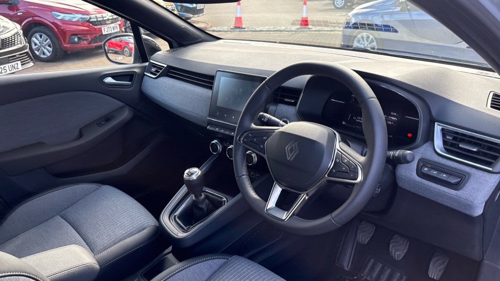 Renault Clio 1.0 TCe 90 Techno 5dr Petrol Hatchback - Image 11
