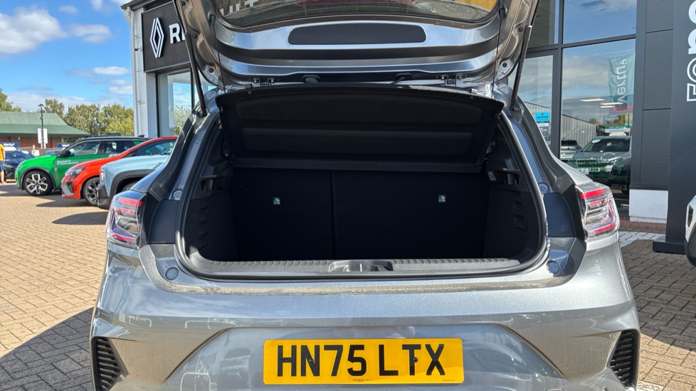 Renault Clio 1.0 TCe 90 Techno 5dr Petrol Hatchback - Image 4