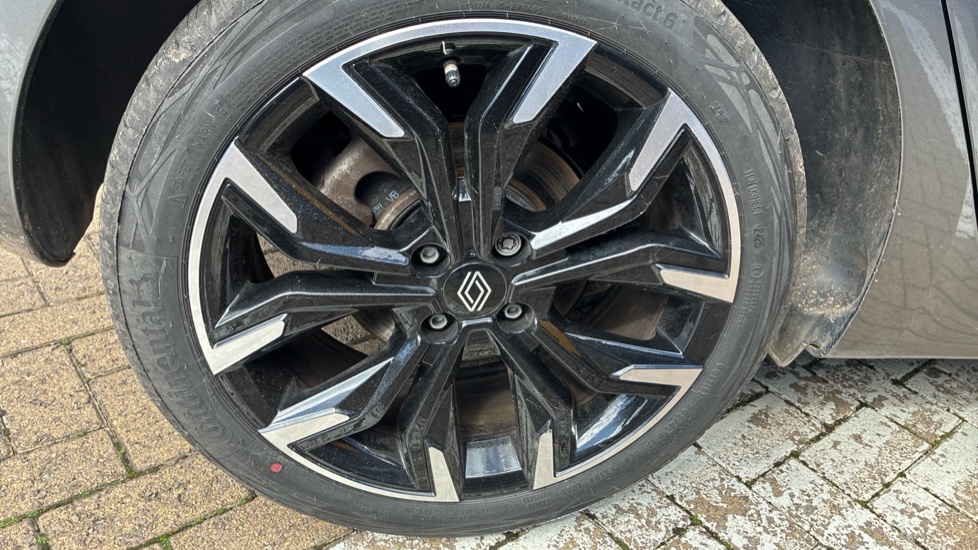 Renault Clio 1.0 TCe 90 Techno 5dr Petrol Hatchback - Image 24