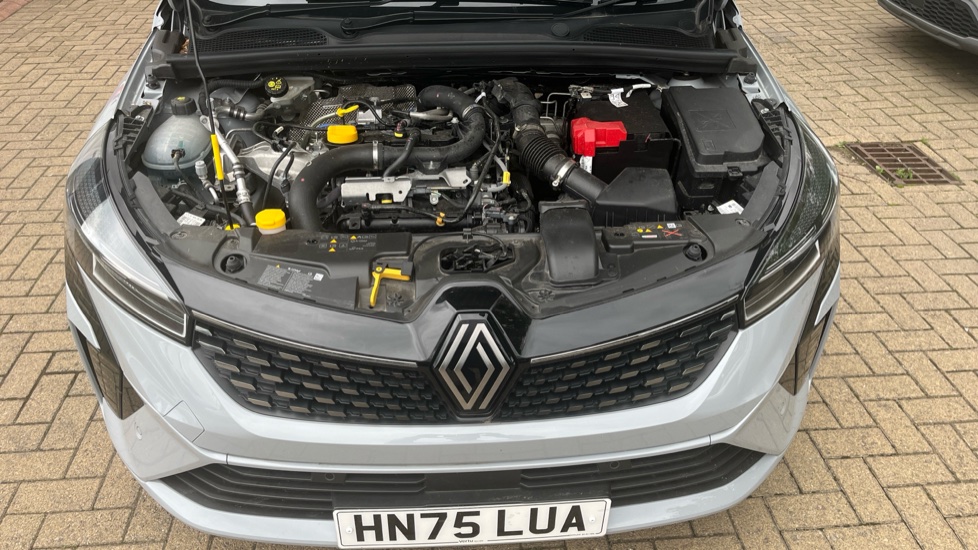 Renault Clio 1.0 TCe 90 Techno 5dr Petrol Hatchback - Image 8