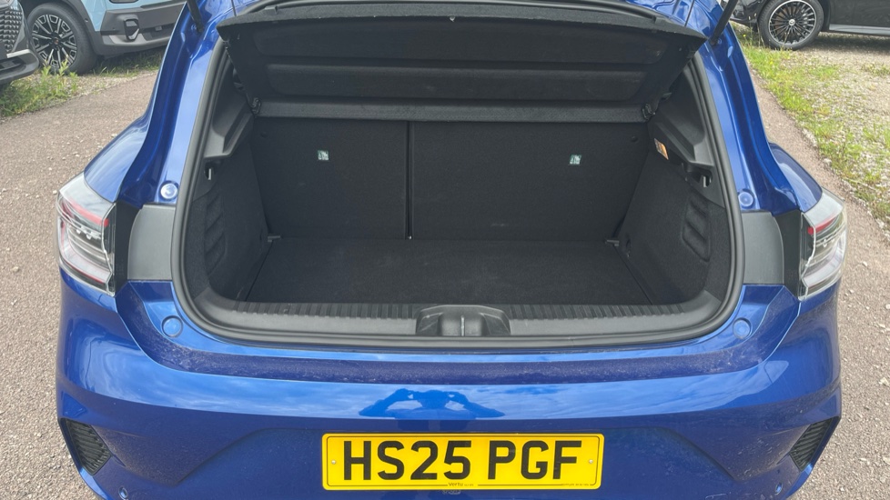 Renault Clio 1.0 TCe 90 Techno 5dr Petrol Hatchback - Image 4