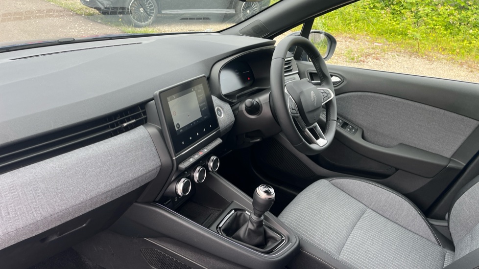 Renault Clio 1.0 TCe 90 Techno 5dr Petrol Hatchback - Image 9