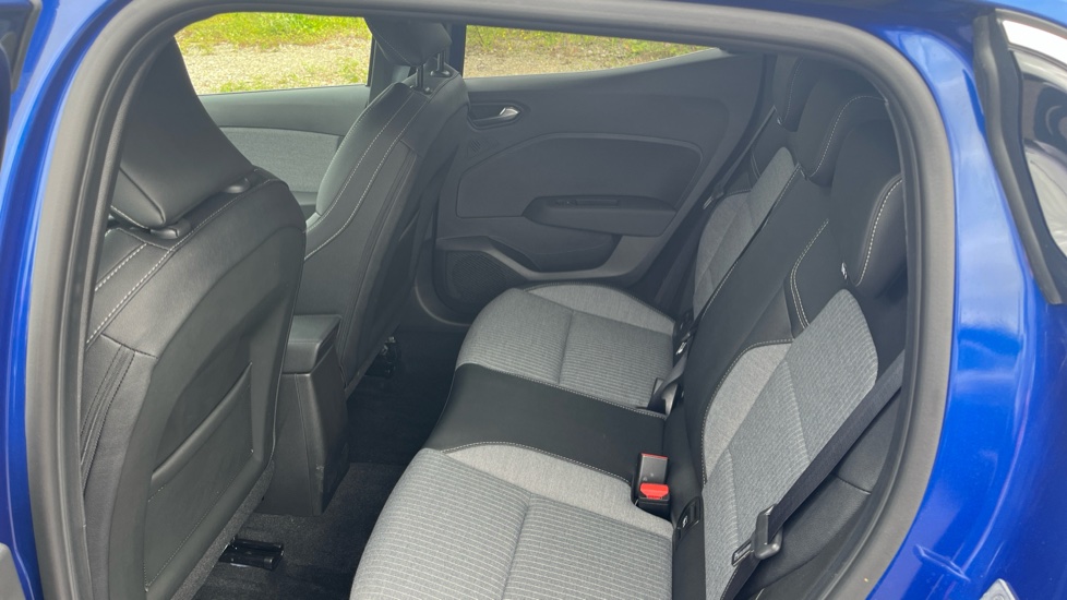Renault Clio 1.0 TCe 90 Techno 5dr Petrol Hatchback - Image 16