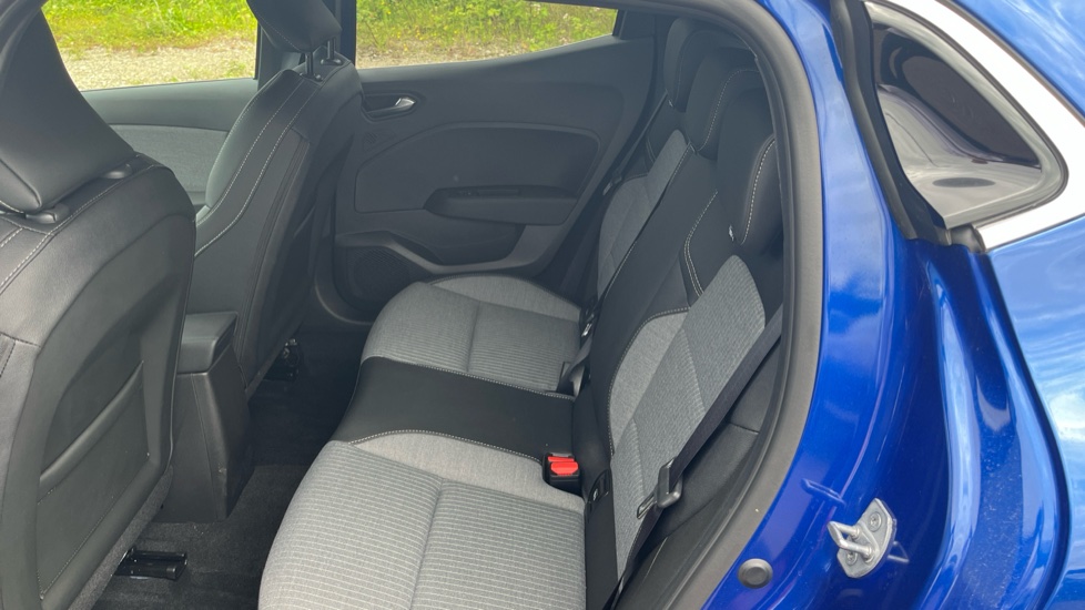 Renault Clio 1.0 TCe 90 Techno 5dr Petrol Hatchback - Image 42