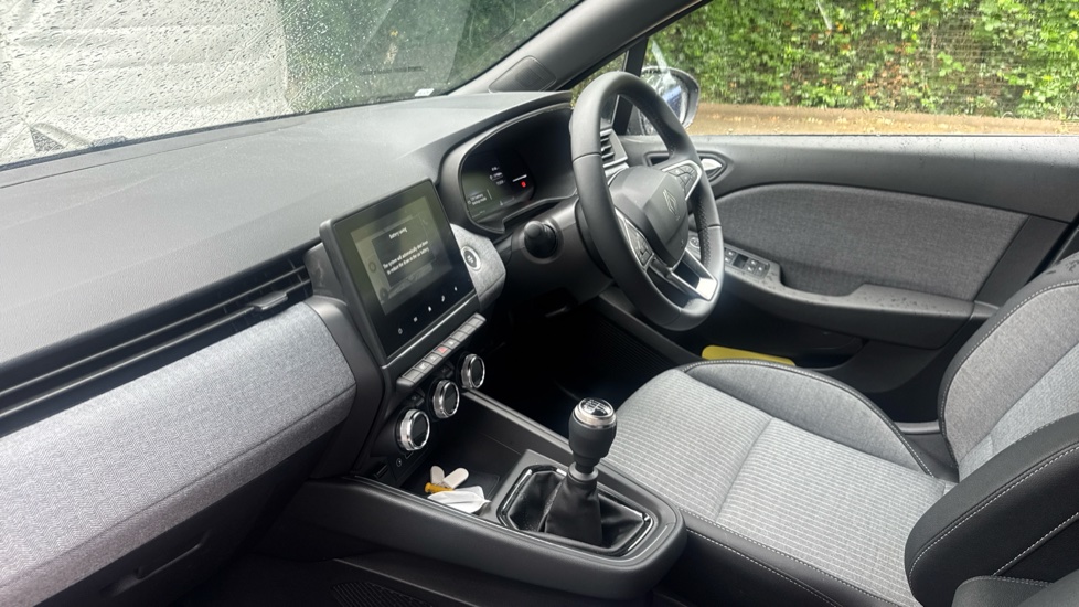 Renault Clio 1.0 TCe 90 Techno 5dr Petrol Hatchback - Image 9