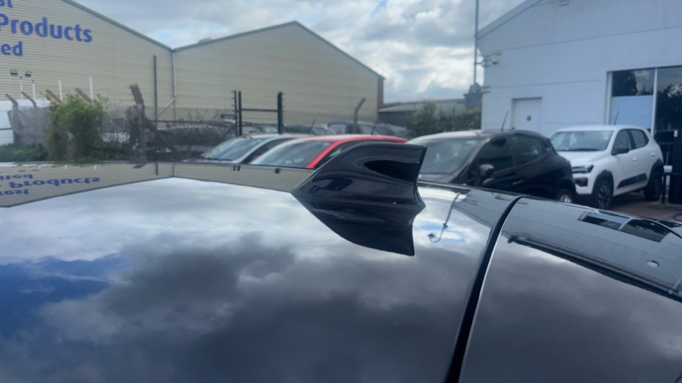 Renault Clio 1.0 TCe 90 Techno 5dr Petrol Hatchback - Image 23