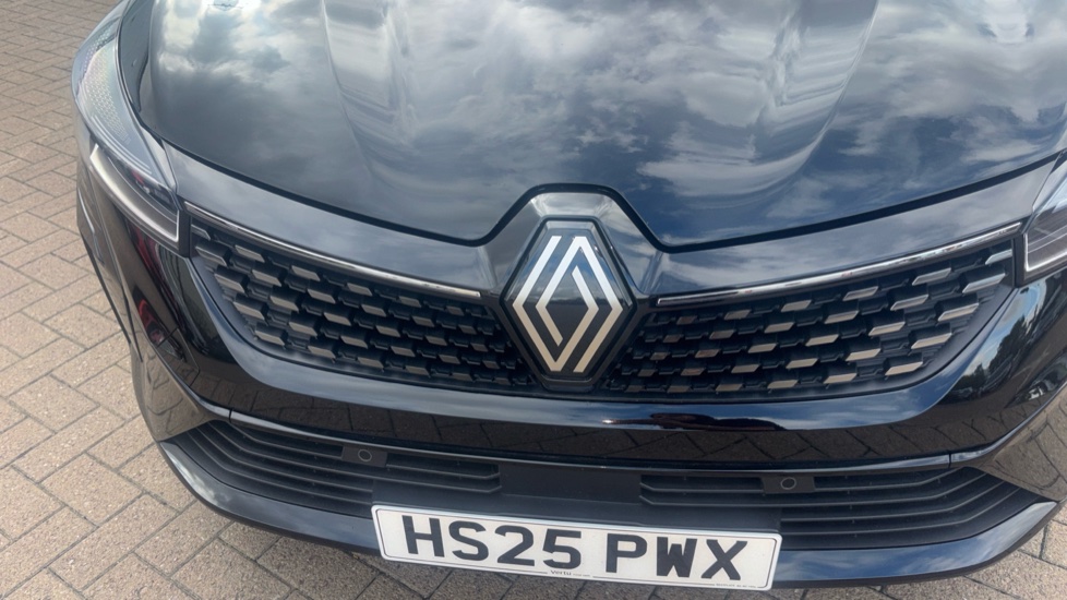 Renault Clio 1.0 TCe 90 Techno 5dr Petrol Hatchback - Image 27