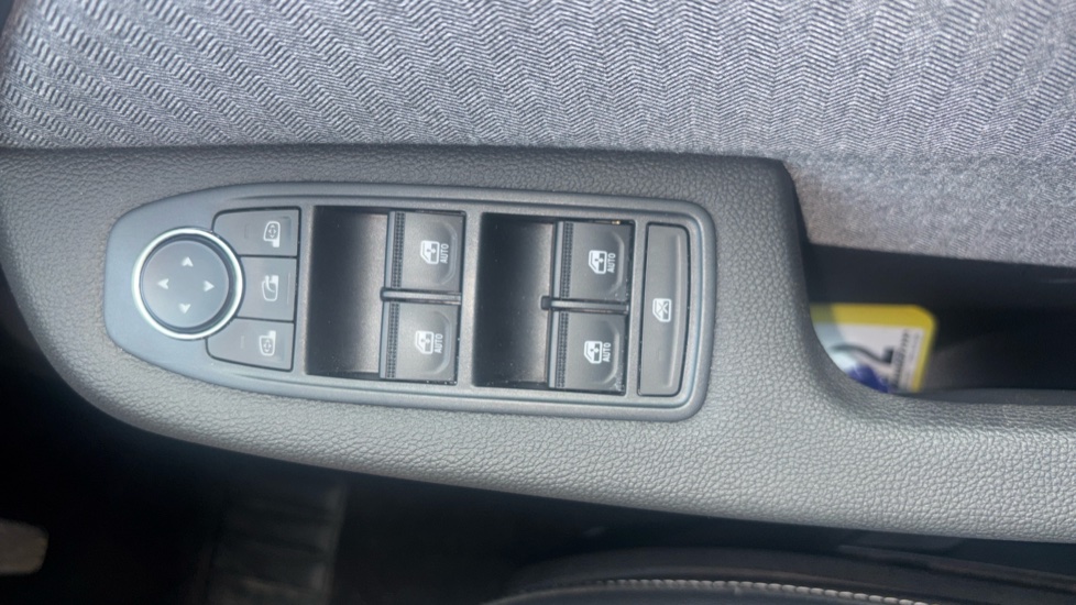Renault Clio 1.0 TCe 90 Techno 5dr Petrol Hatchback - Image 34