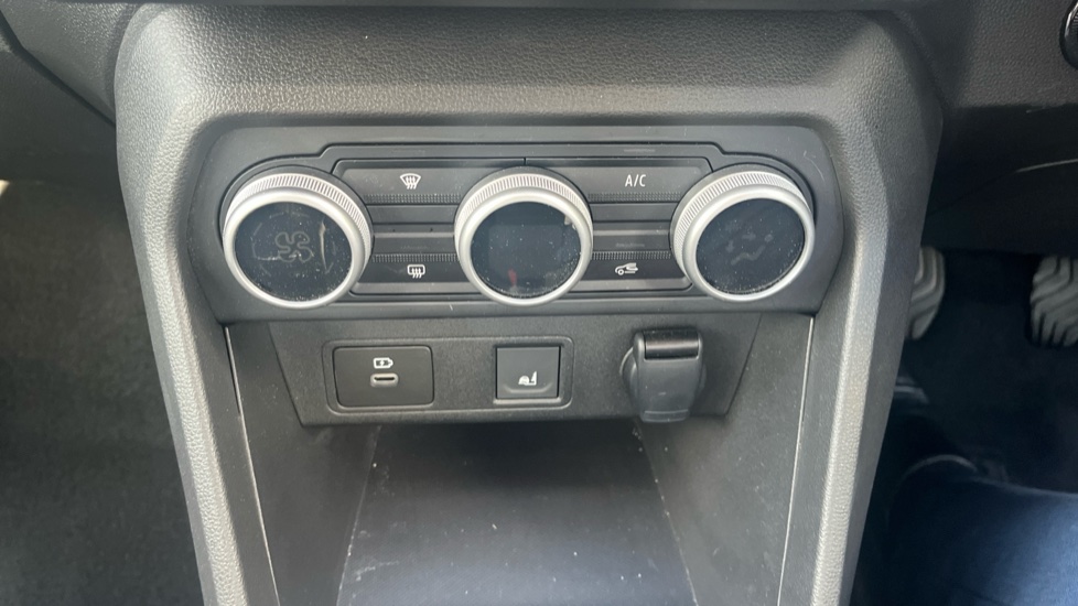 Dacia Sandero Stepway 1.0 TCe Extreme 5dr Petrol Hatchback - Image 40