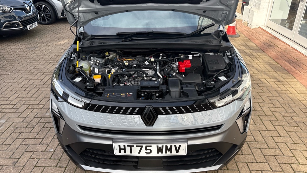 Renault Captur 1.2 TCE 115 Esprit Alpine 5dr Petrol Hatchback - Image 8