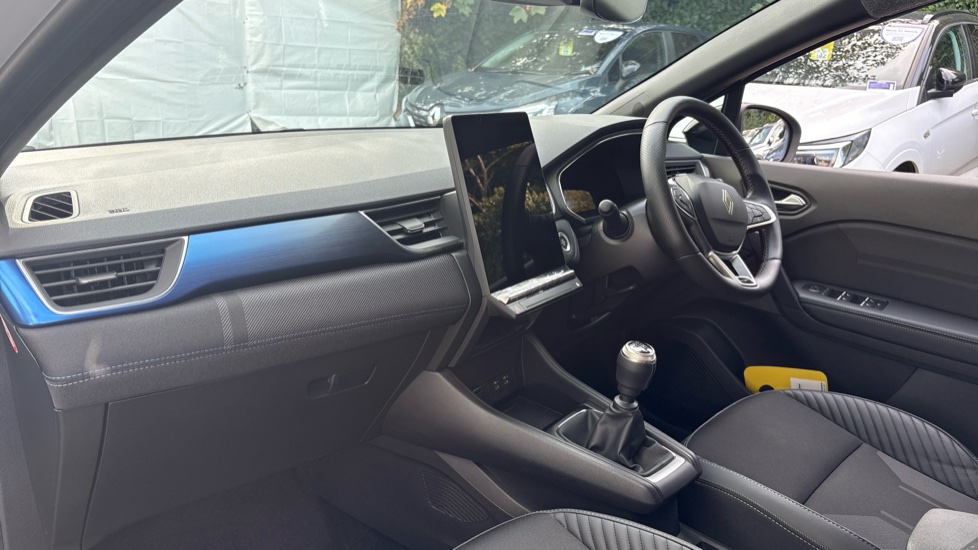 Renault Captur 1.2 TCE 115 Esprit Alpine 5dr Petrol Hatchback - Image 9